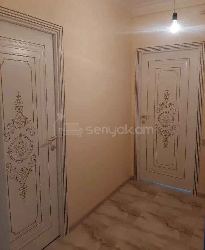 2 Սենյականոց Բնակարան, 40քմ, 5/9 հարկ, Կապիտալ Վերանորոգված