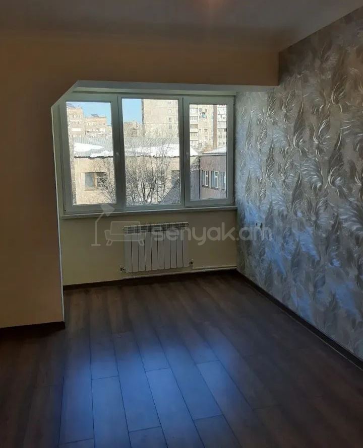 2 Սենյականոց Բնակարան, 40քմ, 5/9 հարկ, Կապիտալ Վերանորոգված