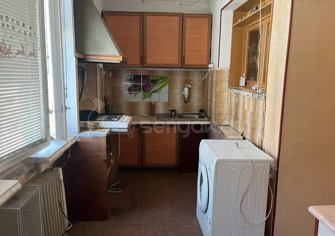 2 Սենյականոց Բնակարան, 42քմ, 4/9 հարկ, Նորմալ Վիճակում