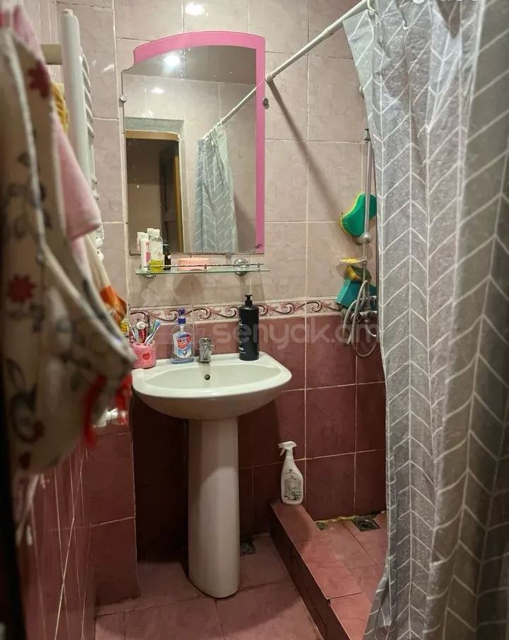 4 Սենյականոց Բնակարան, 74քմ, 1/5 հարկ, Կոսմետիկ Վերանորոգված