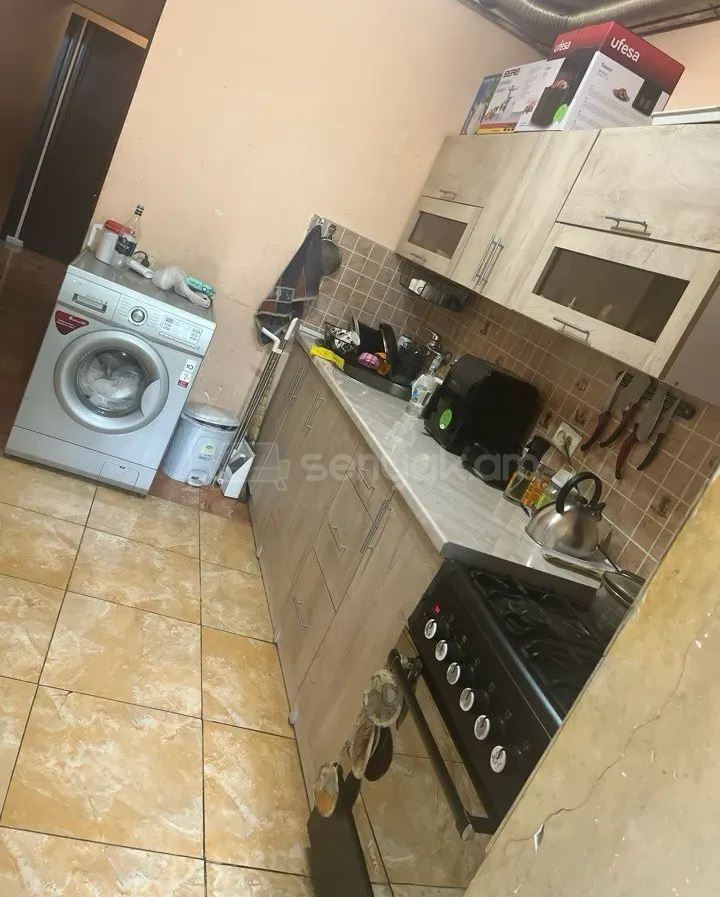 4 Սենյականոց Բնակարան, 74քմ, 1/5 հարկ, Կոսմետիկ Վերանորոգված