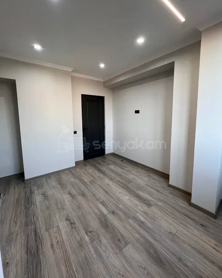 2 Սենյականոց Բնակարան, 44քմ, 3/9 հարկ, Կապիտալ Վերանորոգված