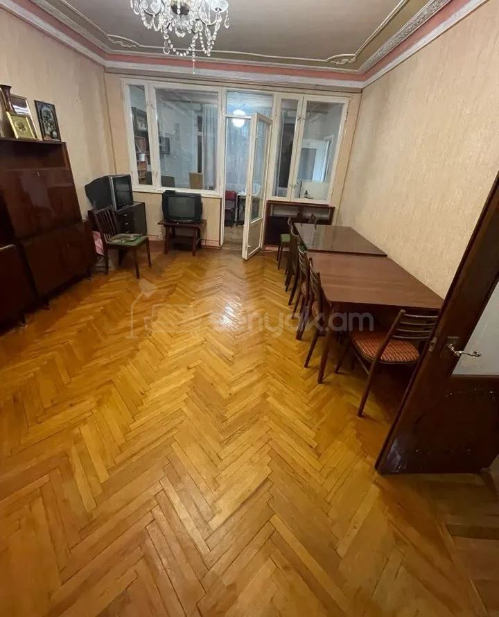 3 Սենյականոց Բնակարան Քարե Շենքում, 92քմ, 3/6 հարկ, Կոսմետիկ Վերանորոգված