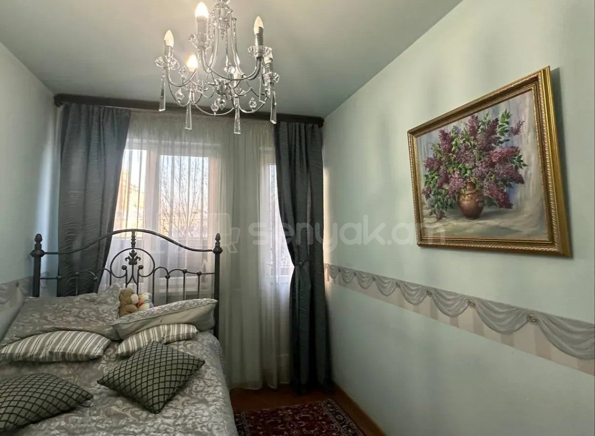 3 Սենյականոց Բնակարան Քարե Շենքում, 66քմ, 3/5 հարկ, Նորմալ Վիճակում
