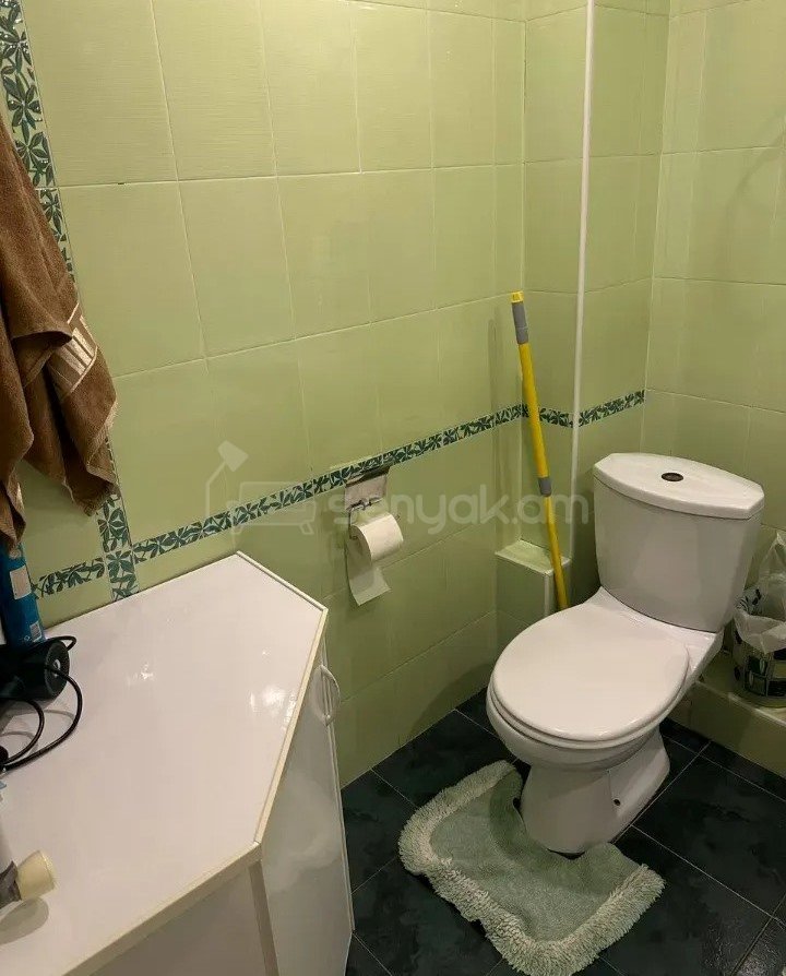 3 Սենյականոց Բնակարան Քարե Շենքում, 66քմ, 3/5 հարկ, Նորմալ Վիճակում