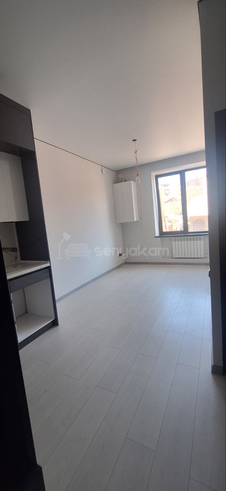 2 Սենյականոց Բնակարան Քարե Շենքում, 31քմ, 2/3 հարկ, Դիզայներական Վերանորոգված