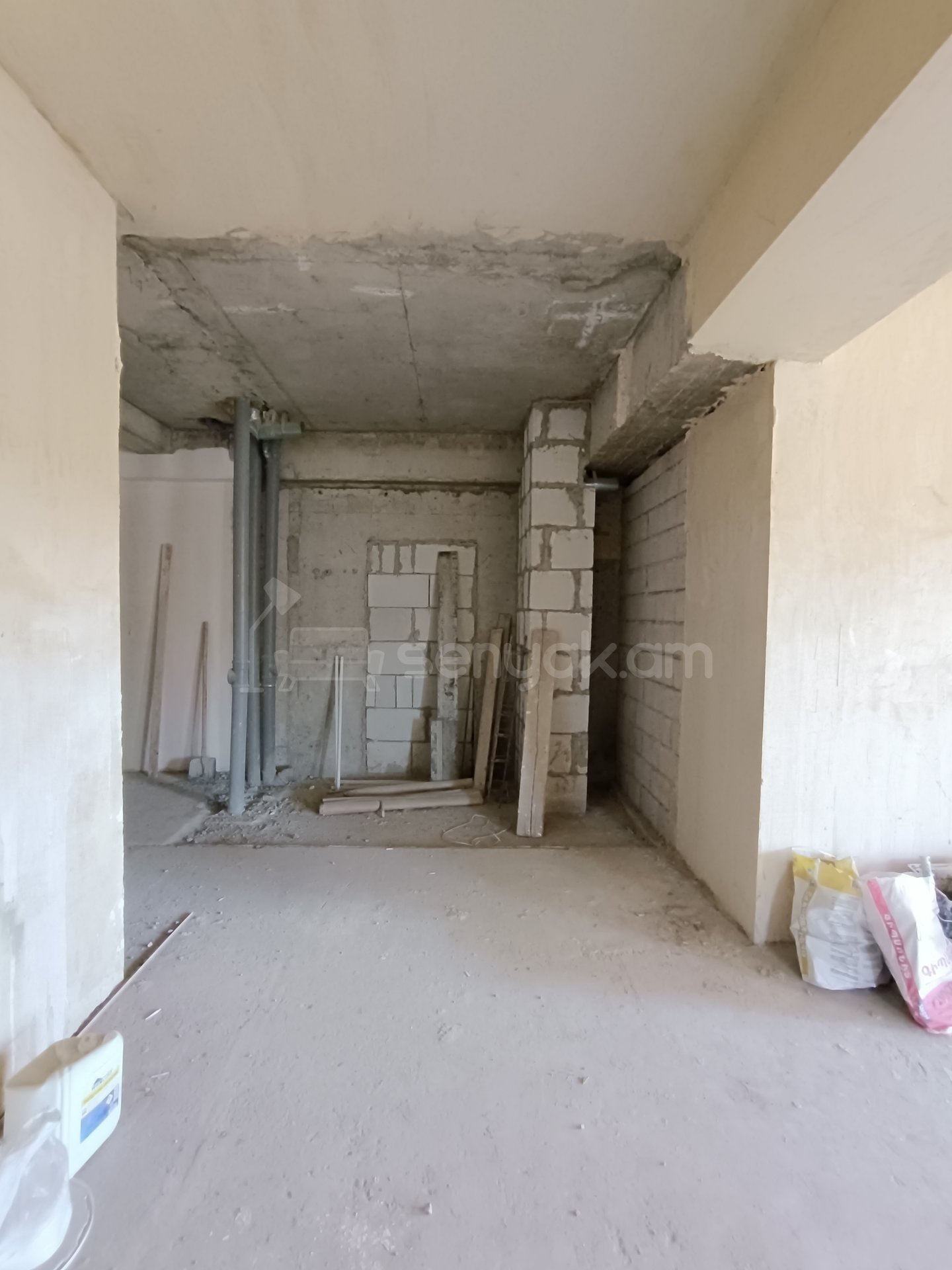 3 Սենյականոց Բնակարան Նորակառույցում, 96քմ, 3/18 հարկ, Զրոյական Վիճակում