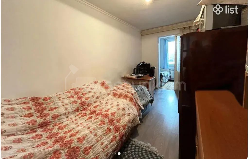 3 Սենյականոց Բնակարան Քարե Շենքում, 54քմ, 4/5 հարկ, Կապիտալ Վերանորոգված