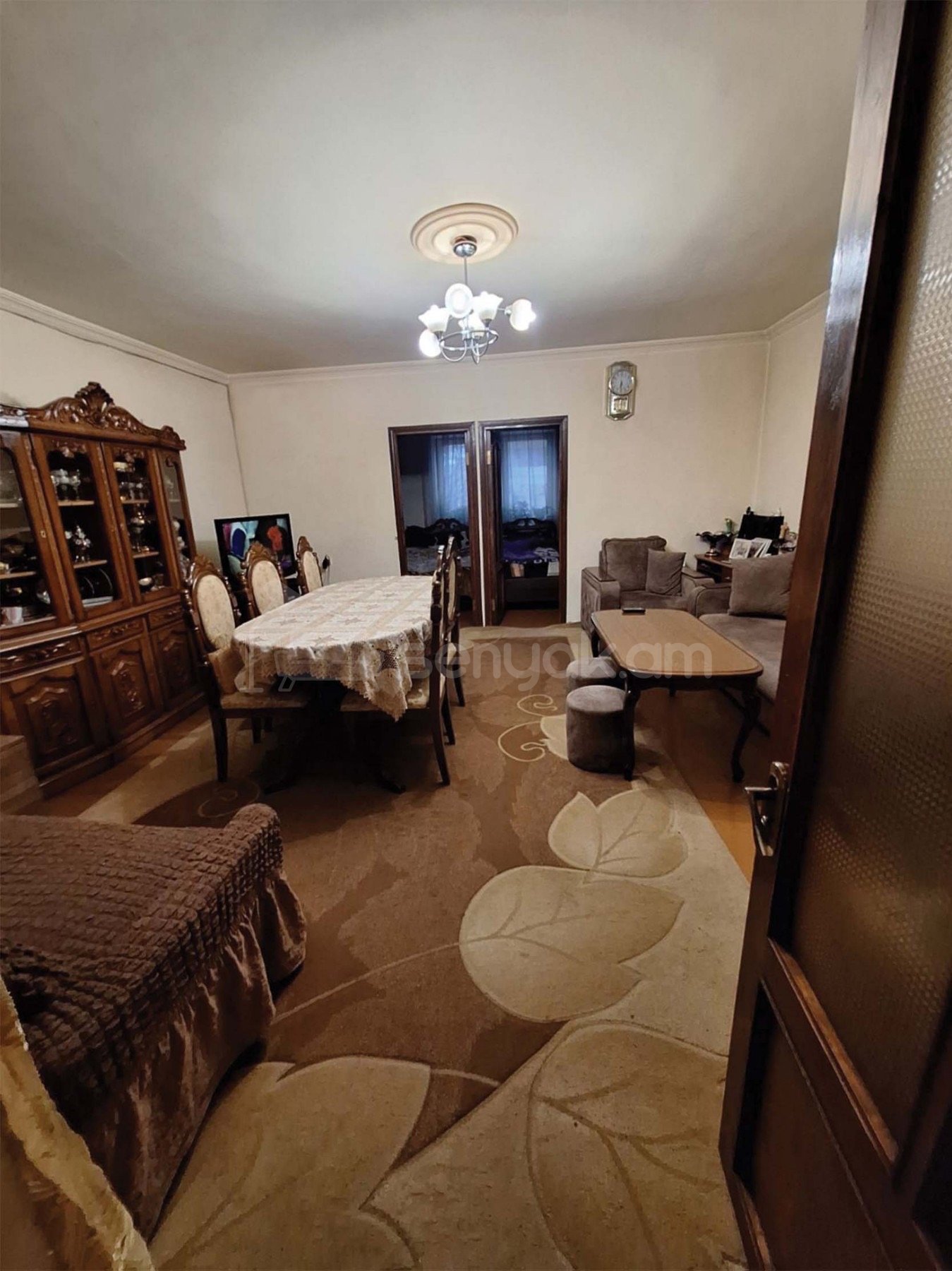 3 Սենյականոց Բնակարան Քարե Շենքում, 80քմ, 1/2 հարկ, Կոսմետիկ Վերանորոգված