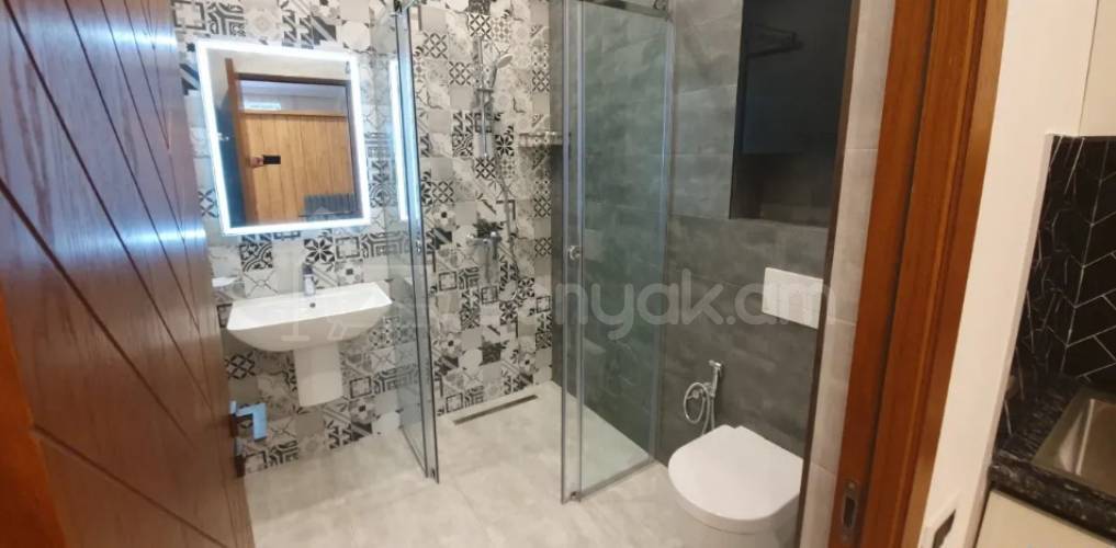 1 Սենյականոց Բնակարան Քարե Շենքում, 40քմ, 2/4 հարկ, Կապիտալ Վերանորոգված