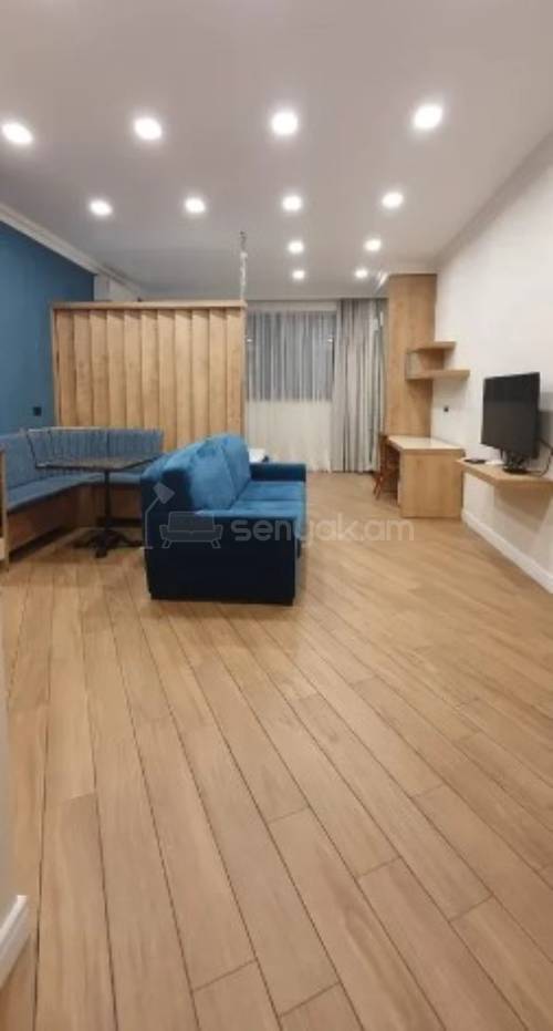 1 Սենյականոց Բնակարան Քարե Շենքում, 40քմ, 2/4 հարկ, Կապիտալ Վերանորոգված