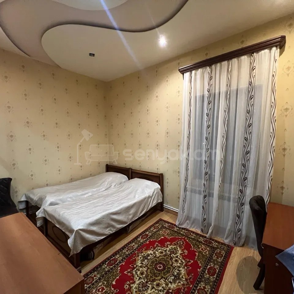 3 Սենյականոց Բնակարան Քարե Շենքում, 92քմ, 3/3 հարկ, Կապիտալ Վերանորոգված