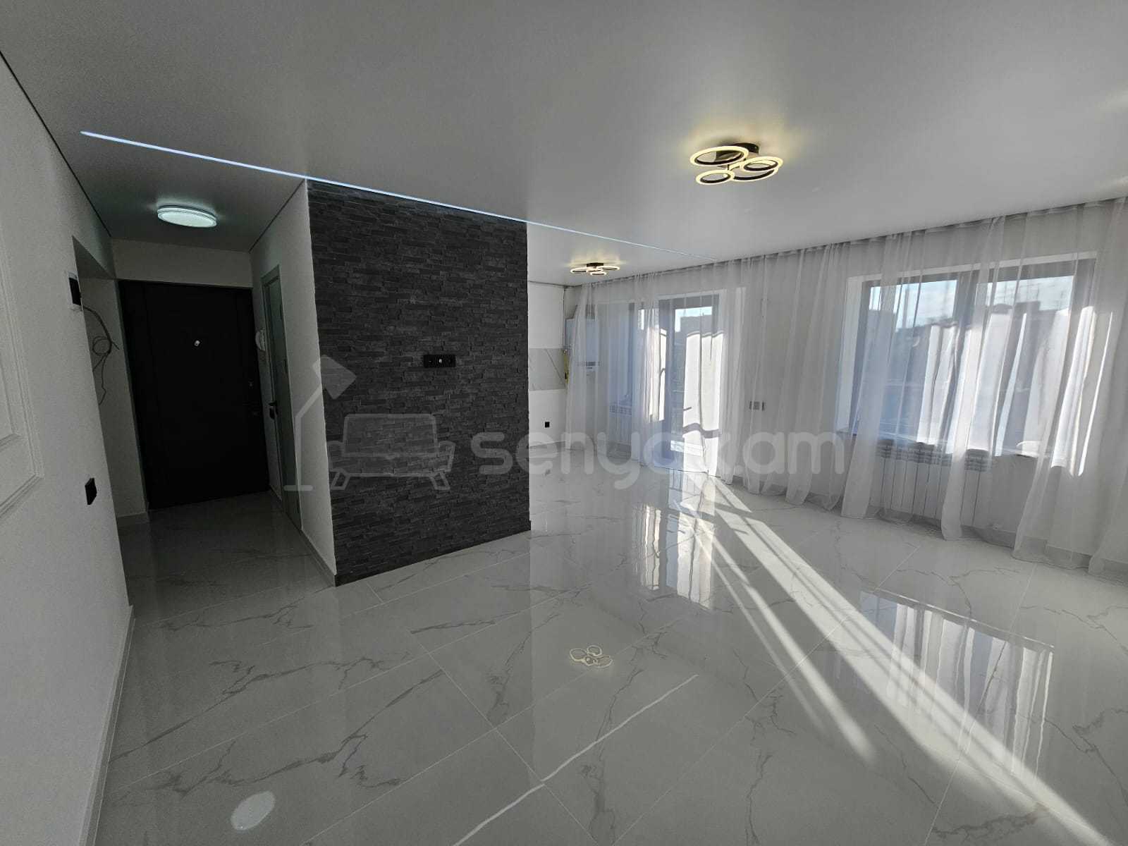 3 Սենյականոց Բնակարան Քարե Շենքում, 78քմ, 3/4 հարկ, Նորմալ Վիճակում