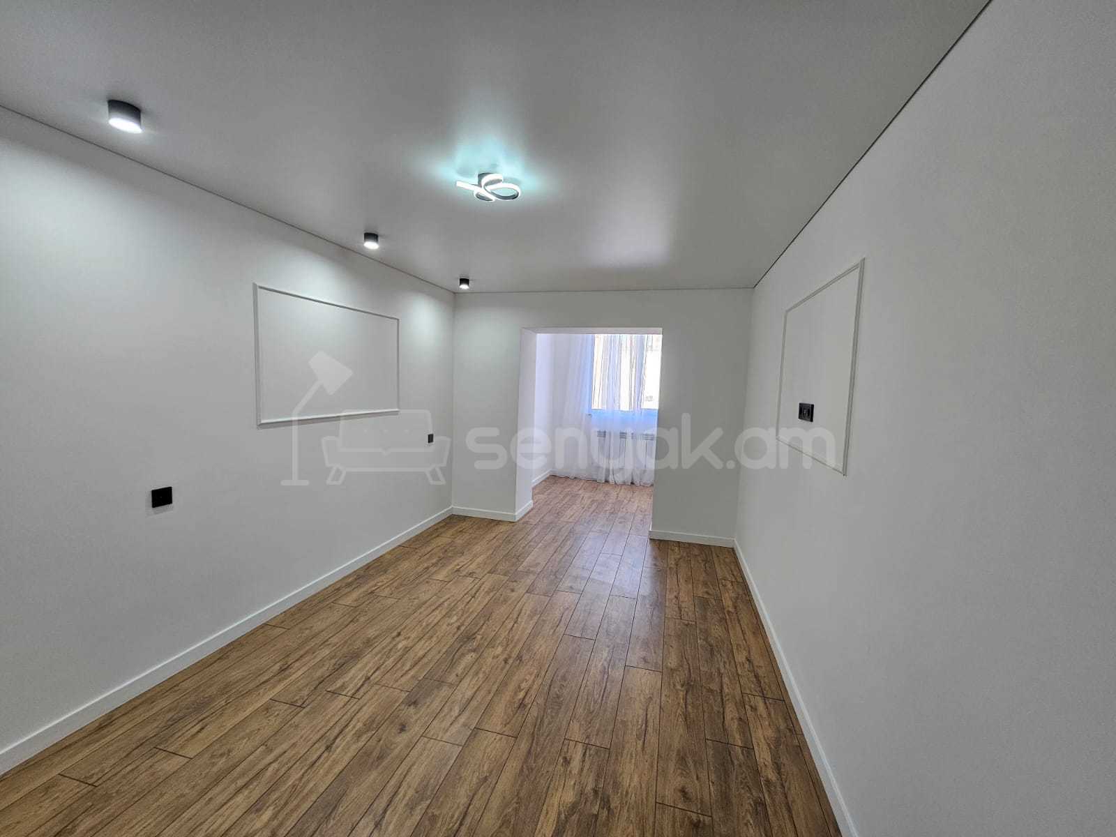 3 Սենյականոց Բնակարան Քարե Շենքում, 78քմ, 3/4 հարկ, Նորմալ Վիճակում