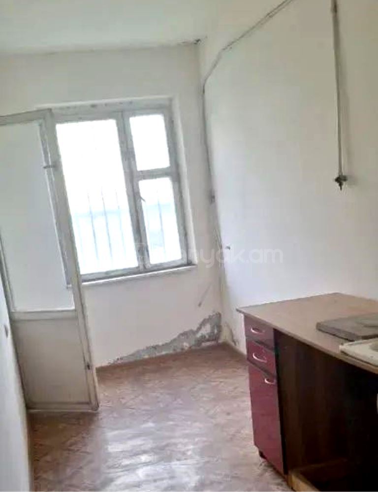 3 Սենյականոց Բնակարան, 72քմ, 1/9 հարկ, Պետական Վիճակում