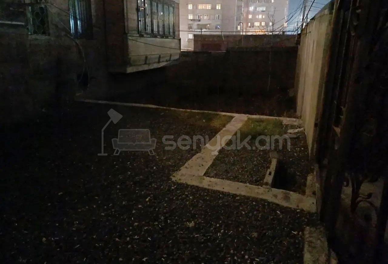 3 Սենյականոց Բնակարան, 72քմ, 1/9 հարկ, Պետական Վիճակում