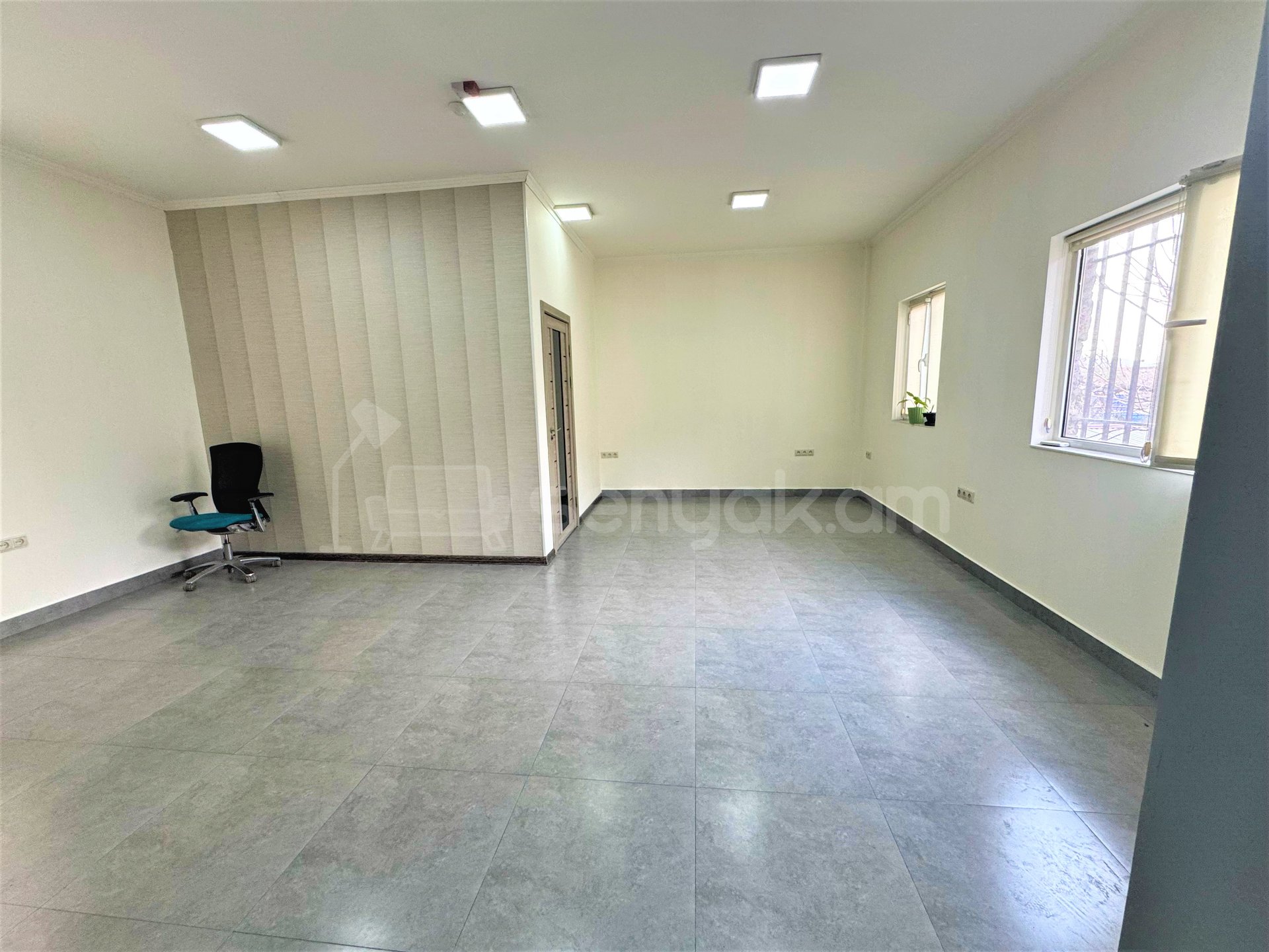 Օֆիսային Տարածք, 42քմ, Կապիտալ Վերանորոգված