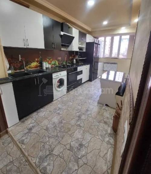 3 Սենյականոց Բնակարան, 65քմ, 3/9 հարկ, Կապիտալ Վերանորոգված
