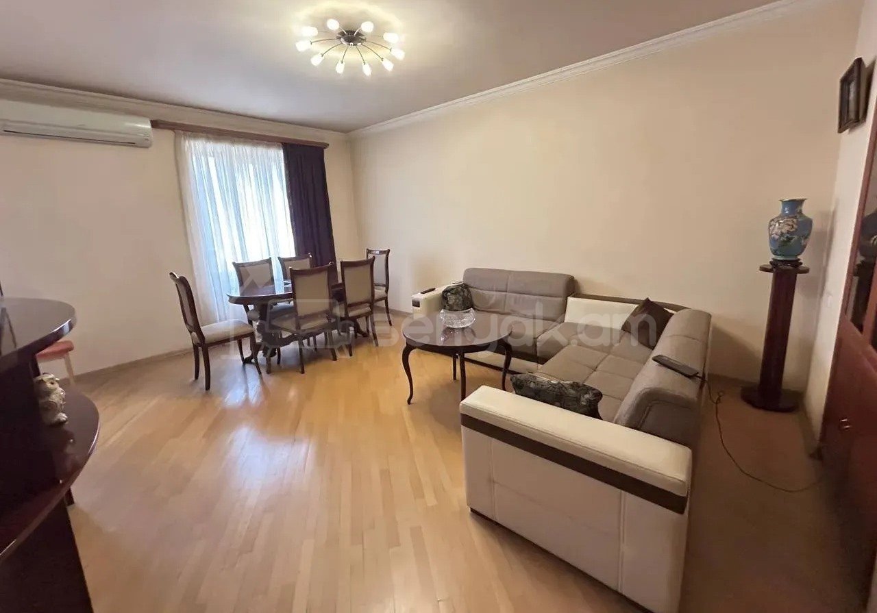 2 Սենյականոց Բնակարան Քարե Շենքում, 58քմ, 3/5 հարկ, Կապիտալ Վերանորոգված