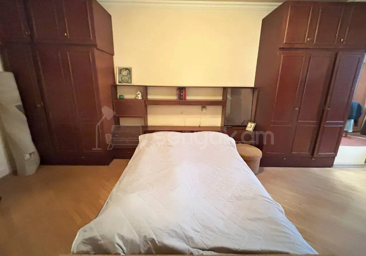 2 Սենյականոց Բնակարան Քարե Շենքում, 58քմ, 3/5 հարկ, Կապիտալ Վերանորոգված