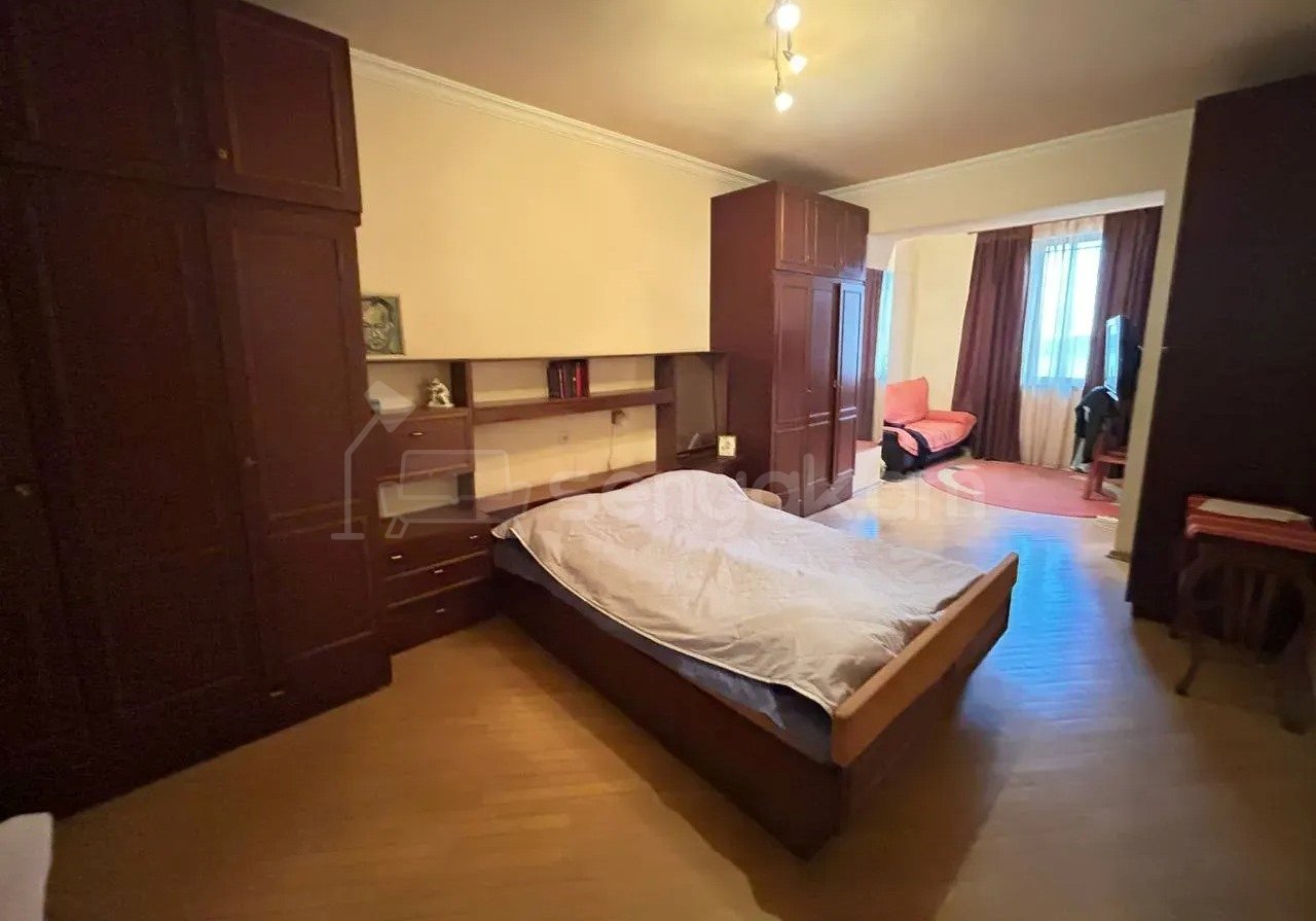 2 Սենյականոց Բնակարան Քարե Շենքում, 58քմ, 3/5 հարկ, Կապիտալ Վերանորոգված
