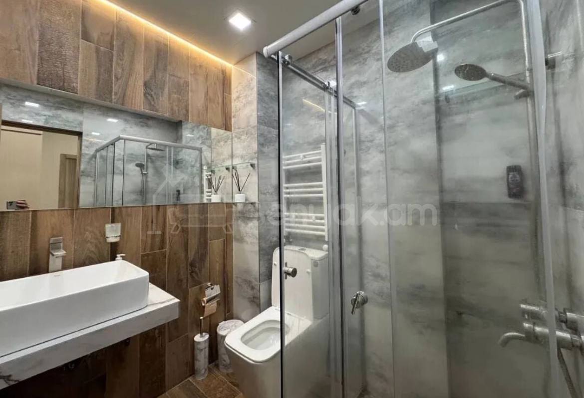 3 Սենյականոց Բնակարան Նորակառույցում, 63քմ, 7/11 հարկ, Դիզայներական Վերանորոգված