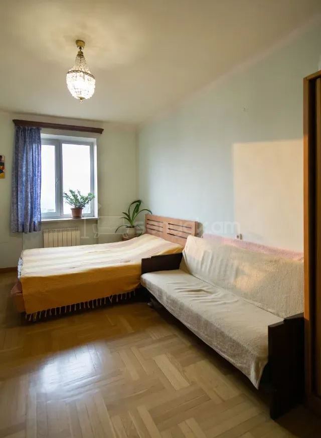 3 Սենյականոց Բնակարան Քարե Շենքում, 74քմ, 3/4 հարկ, Կապիտալ Վերանորոգված