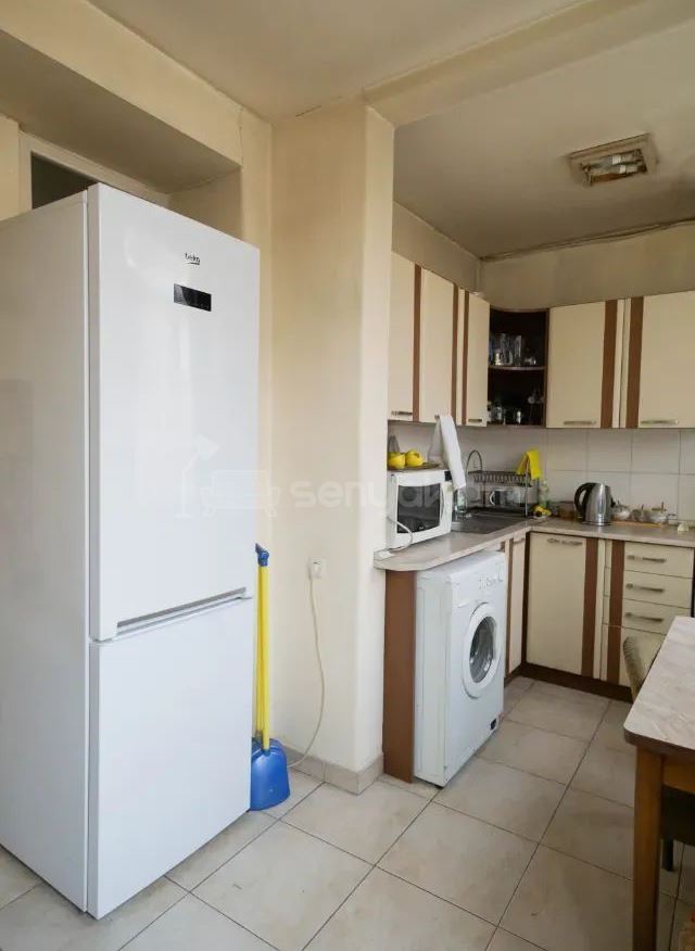 3 Սենյականոց Բնակարան Քարե Շենքում, 74քմ, 3/4 հարկ, Կապիտալ Վերանորոգված