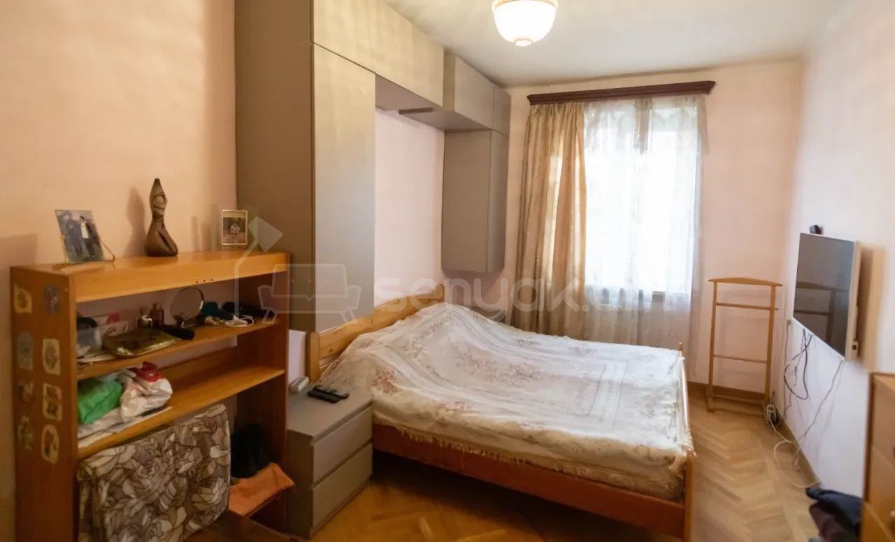 3 Սենյականոց Բնակարան Քարե Շենքում, 74քմ, 3/4 հարկ, Կապիտալ Վերանորոգված