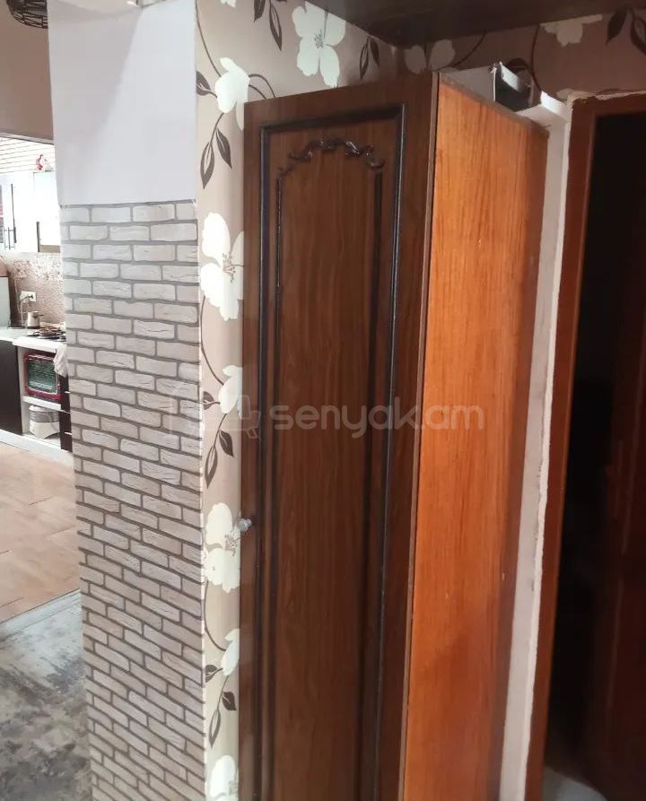 3 Սենյականոց Բնակարան Քարե Շենքում, 65քմ, 1/3 հարկ, Կապիտալ Վերանորոգված