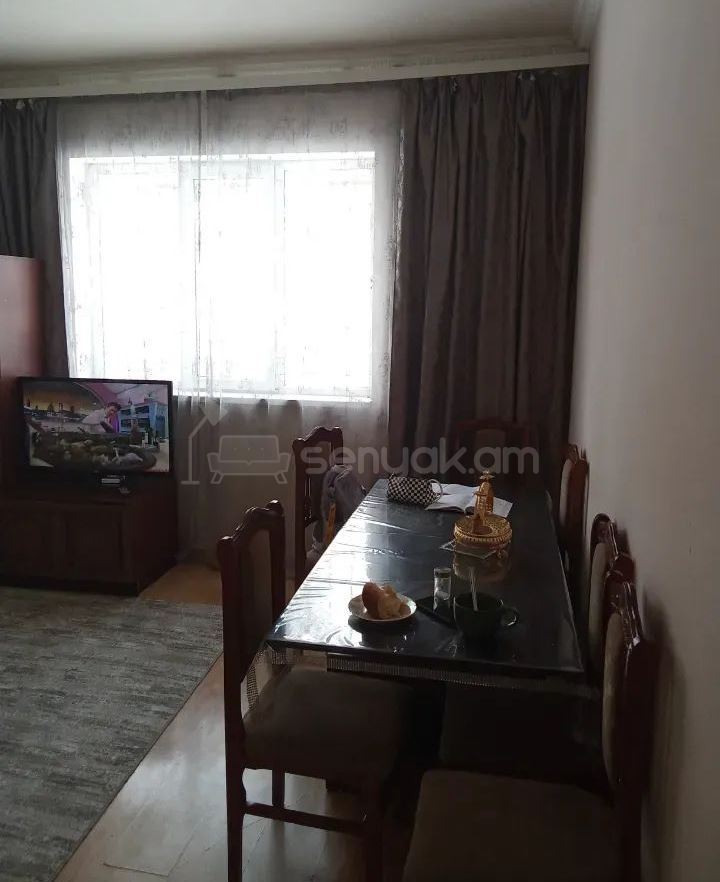 3 Սենյականոց Բնակարան Քարե Շենքում, 65քմ, 1/3 հարկ, Կապիտալ Վերանորոգված