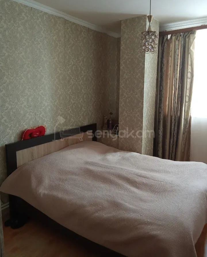 3 Սենյականոց Բնակարան Քարե Շենքում, 65քմ, 1/3 հարկ, Կապիտալ Վերանորոգված