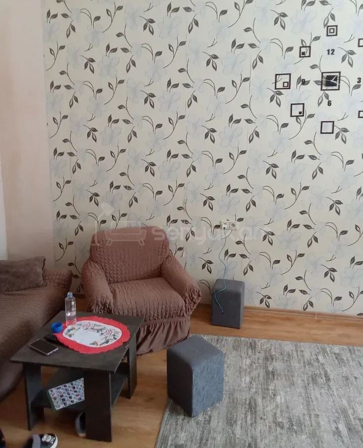3 Սենյականոց Բնակարան Քարե Շենքում, 65քմ, 1/3 հարկ, Կապիտալ Վերանորոգված