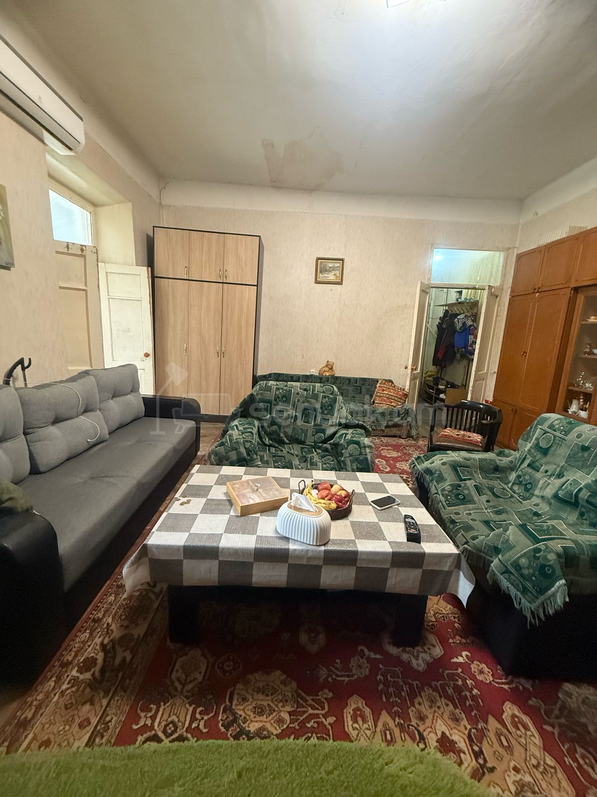 2 Սենյականոց Բնակարան Քարե Շենքում, 77քմ, 2/5 հարկ, Պետական Վիճակում