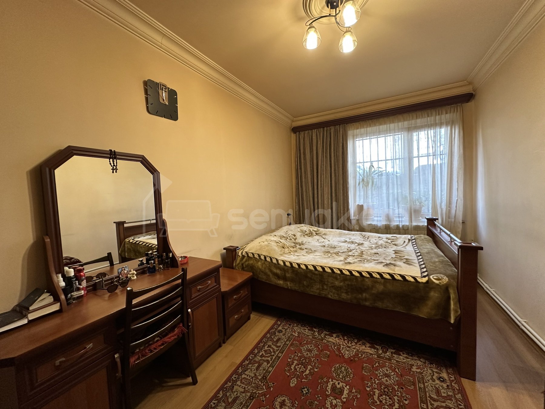 2 Սենյականոց Բնակարան Քարե Շենքում, 60քմ, 1/5 հարկ, Նորմալ Վիճակում
