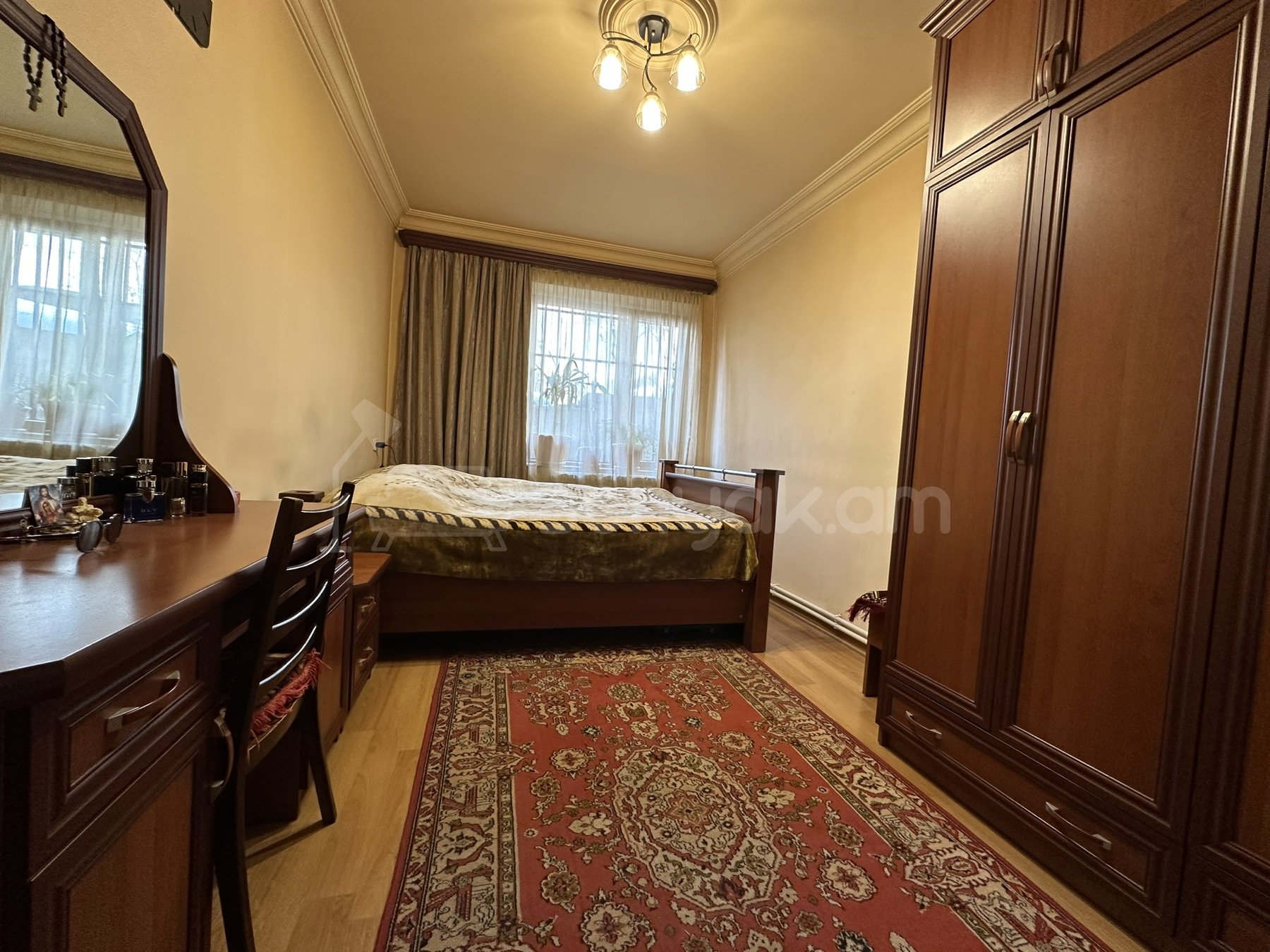 2 Սենյականոց Բնակարան Քարե Շենքում, 60քմ, 1/5 հարկ, Նորմալ Վիճակում