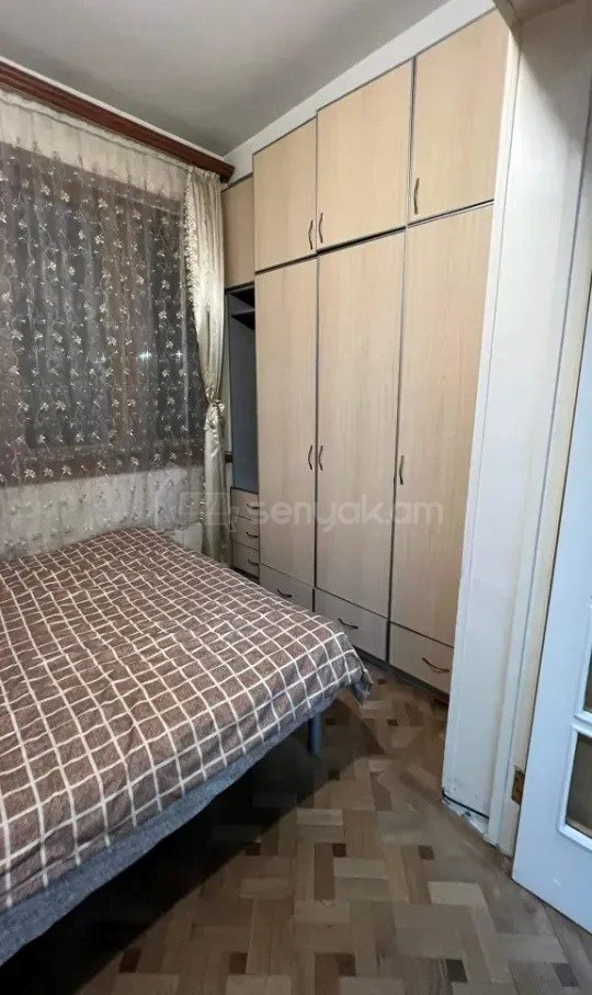 2 Սենյականոց Բնակարան Քարե Շենքում, 44քմ, 4/5 հարկ, Նորմալ Վիճակում