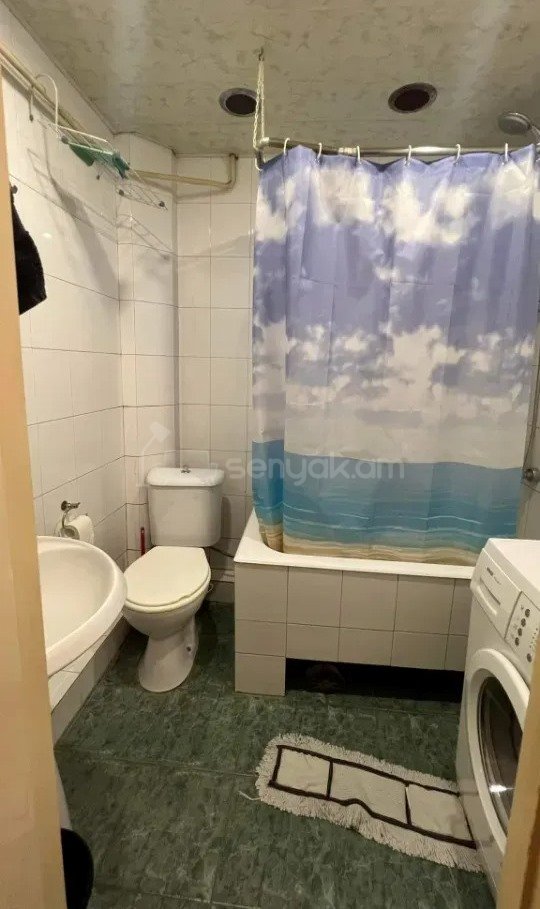 2 Սենյականոց Բնակարան Քարե Շենքում, 44քմ, 4/5 հարկ, Նորմալ Վիճակում