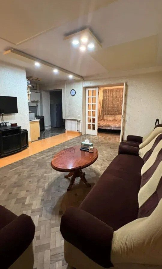 2 Սենյականոց Բնակարան Քարե Շենքում, 44քմ, 4/5 հարկ, Նորմալ Վիճակում