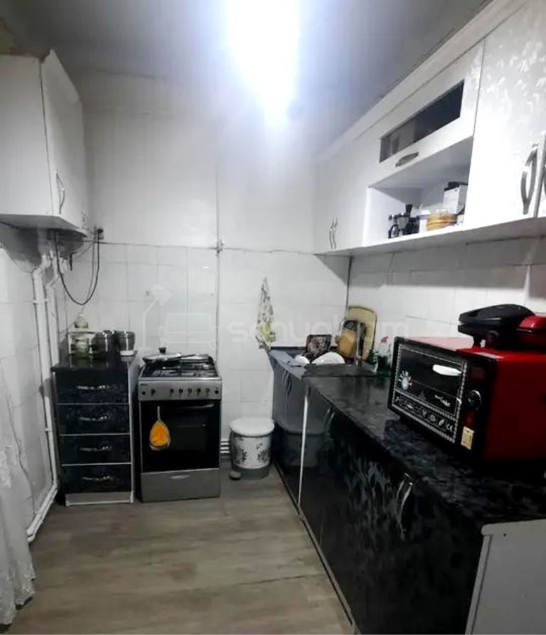3 Սենյականոց Բնակարան Քարե Շենքում, 75քմ, 3/5 հարկ, Կոսմետիկ Վերանորոգված