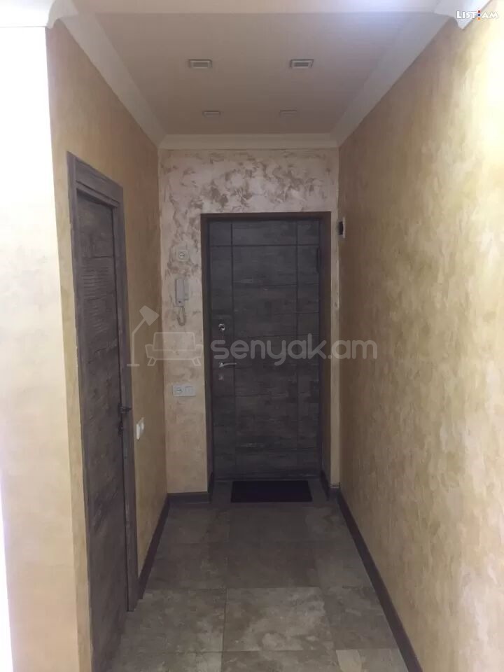2 Սենյականոց Բնակարան Քարե Շենքում, 51քմ, 3/4 հարկ, Կապիտալ Վերանորոգված