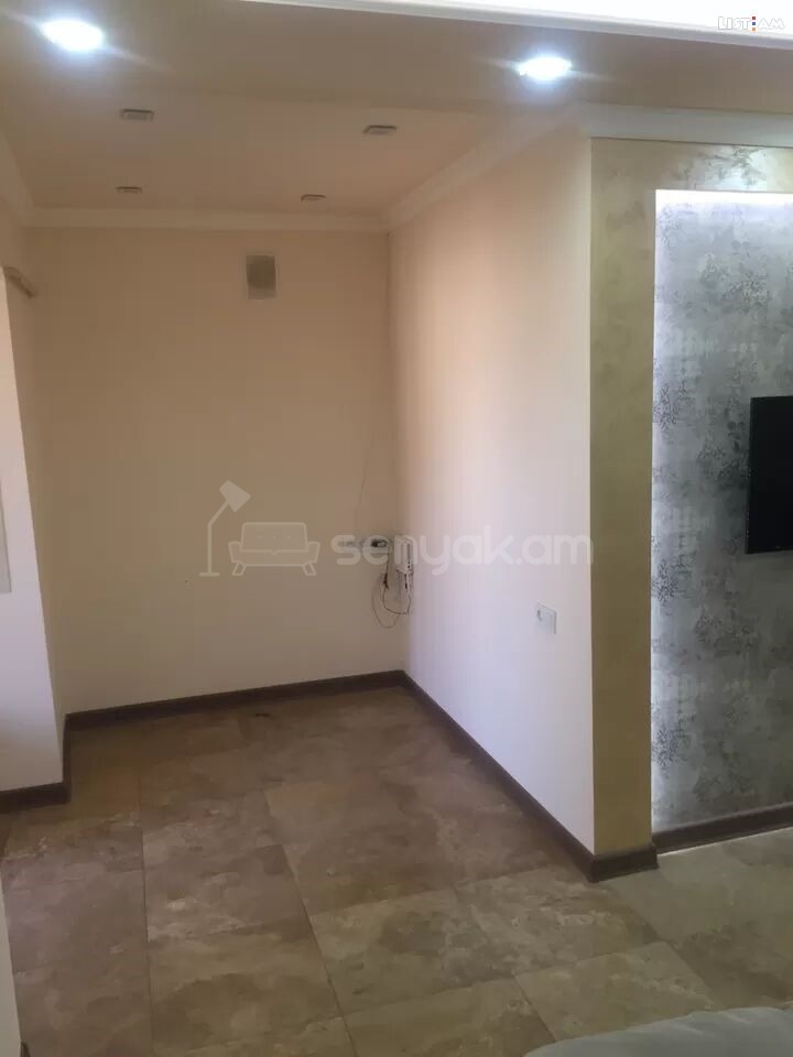 2 Սենյականոց Բնակարան Քարե Շենքում, 51քմ, 3/4 հարկ, Կապիտալ Վերանորոգված
