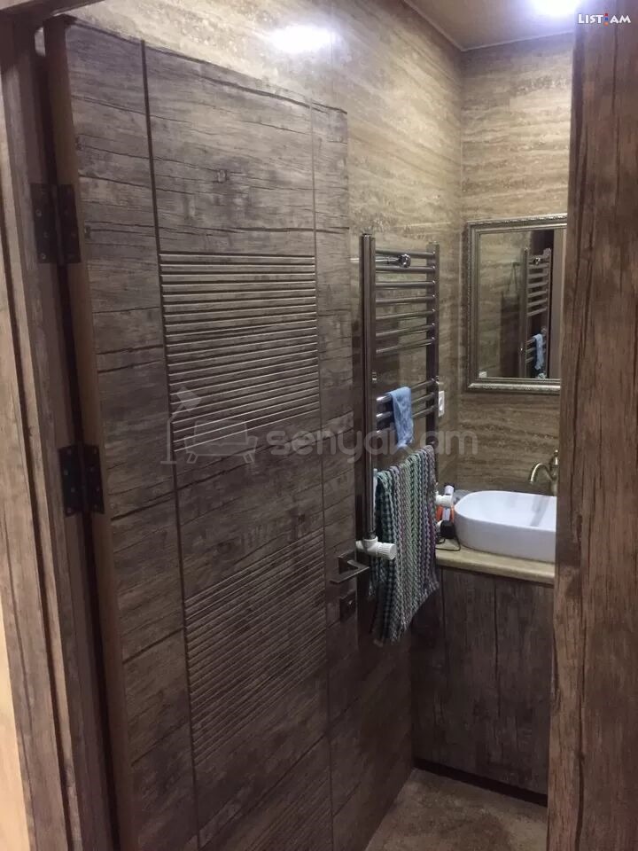 2 Սենյականոց Բնակարան Քարե Շենքում, 51քմ, 3/4 հարկ, Կապիտալ Վերանորոգված