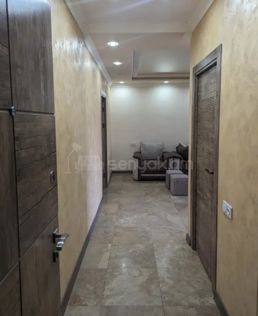 2 Սենյականոց Բնակարան Քարե Շենքում, 51քմ, 3/4 հարկ, Կապիտալ Վերանորոգված