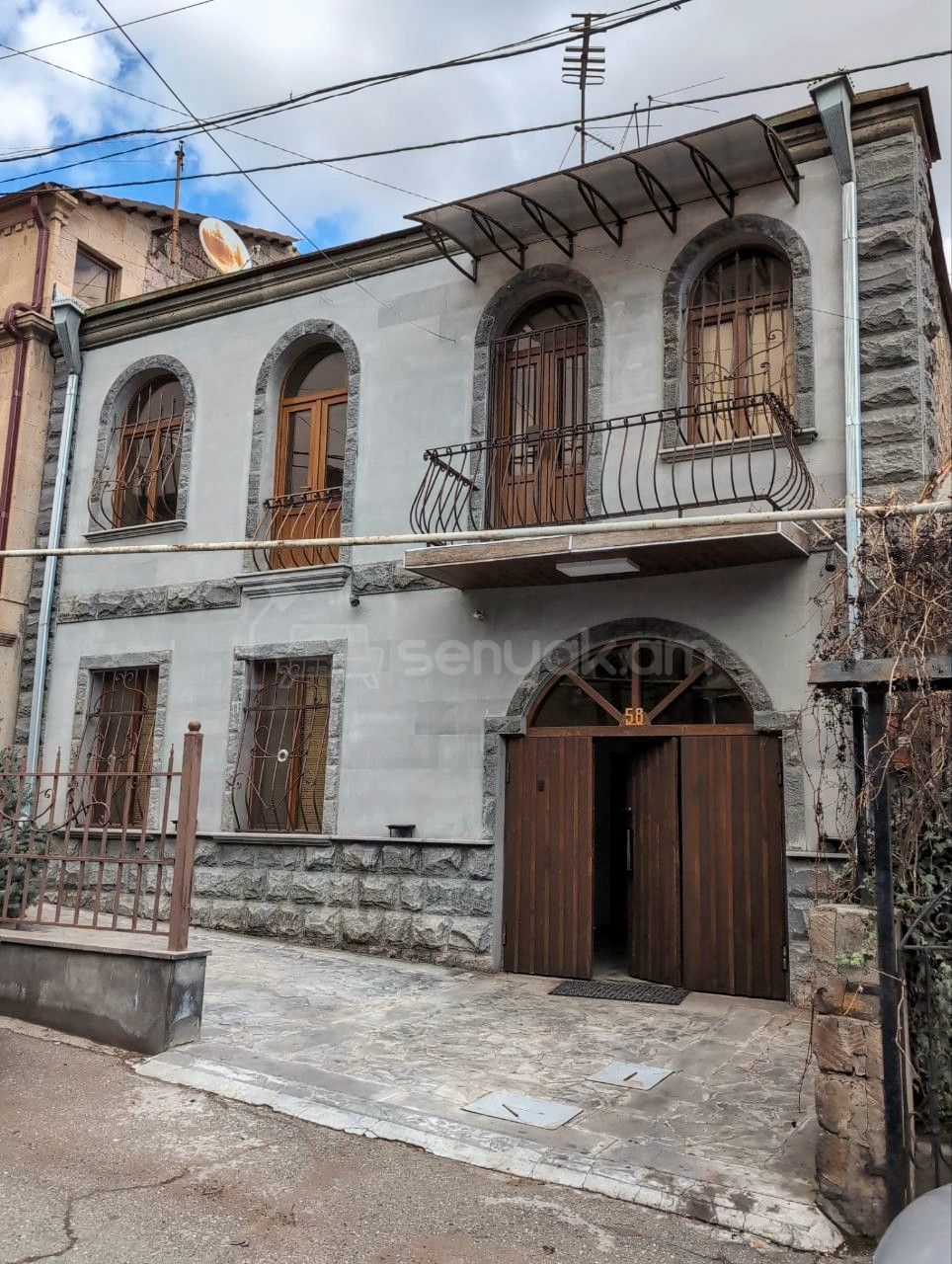 5 Սենյականոց Սեփական Տուն, 260քմ, Դիզայներական Վերանորոգված, Ավտոտնակով