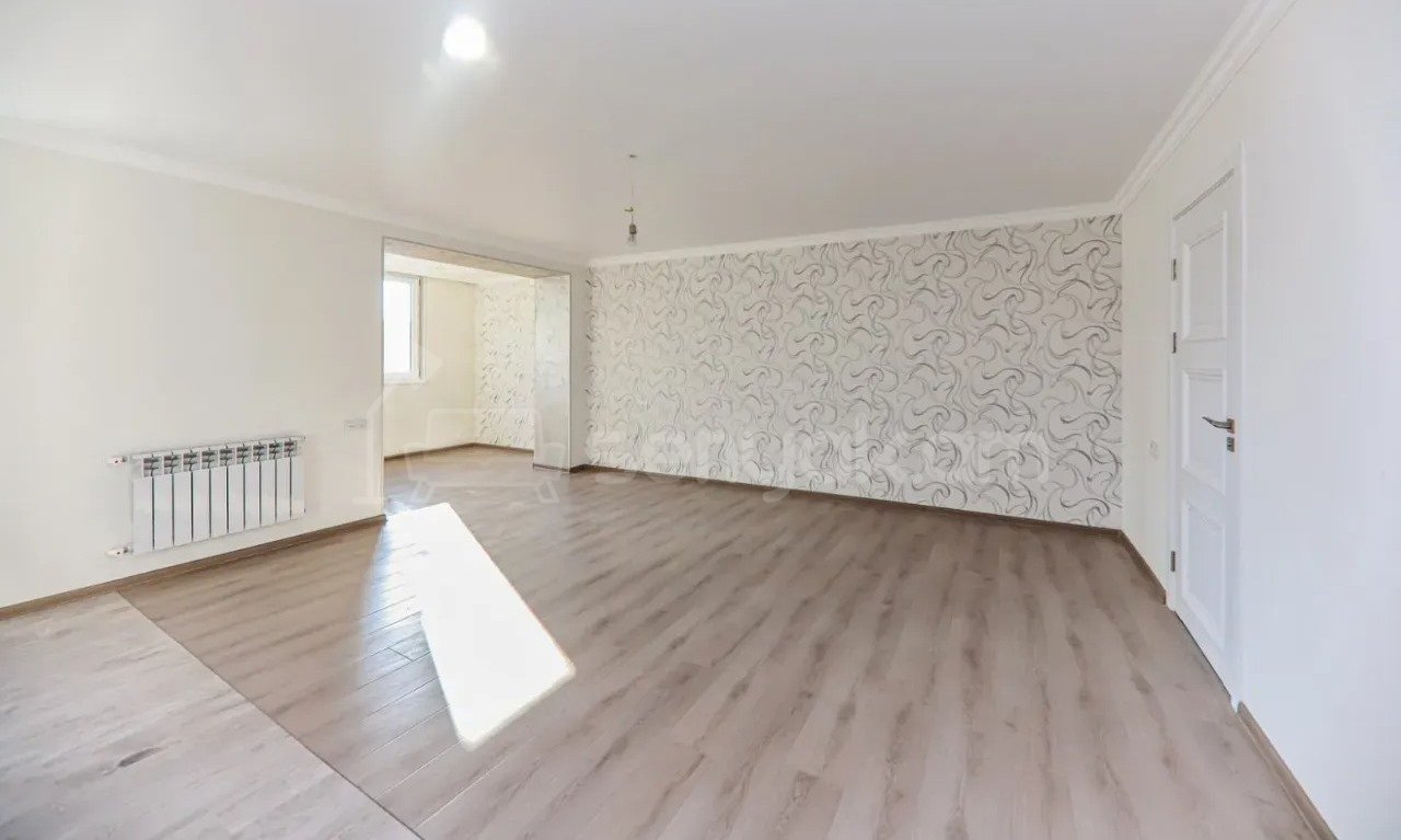 2 Սենյականոց Բնակարան Քարե Շենքում, 56քմ, 5/5 հարկ, Կապիտալ Վերանորոգված