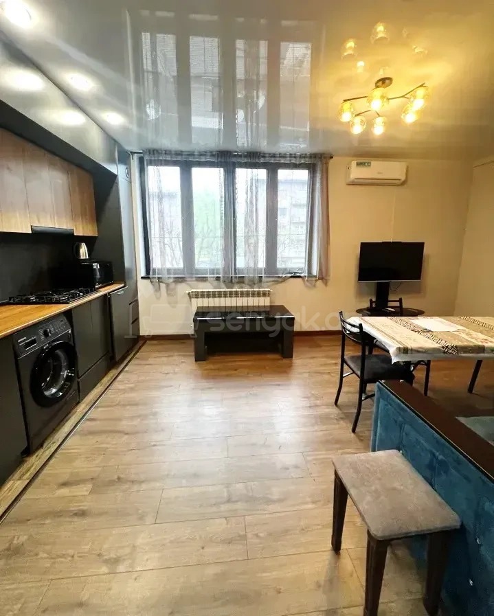 3 Սենյականոց Բնակարան, 65քմ, 3/9 հարկ, Կապիտալ Վերանորոգված, Կահավորված