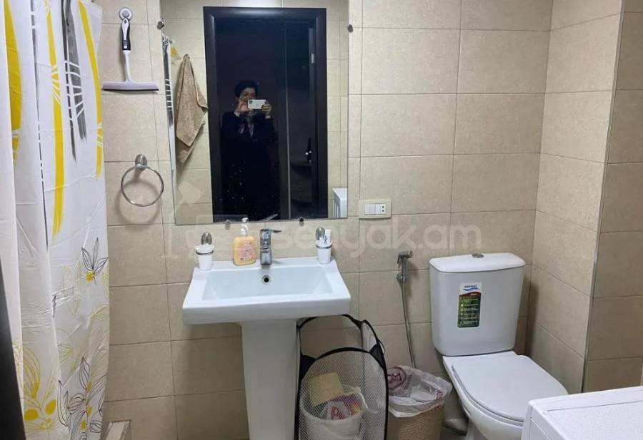 2 Սենյականոց Բնակարան, 45քմ, 9/9 հարկ, Դիզայներական Վերանորոգված, Կահավորված, Արևկող