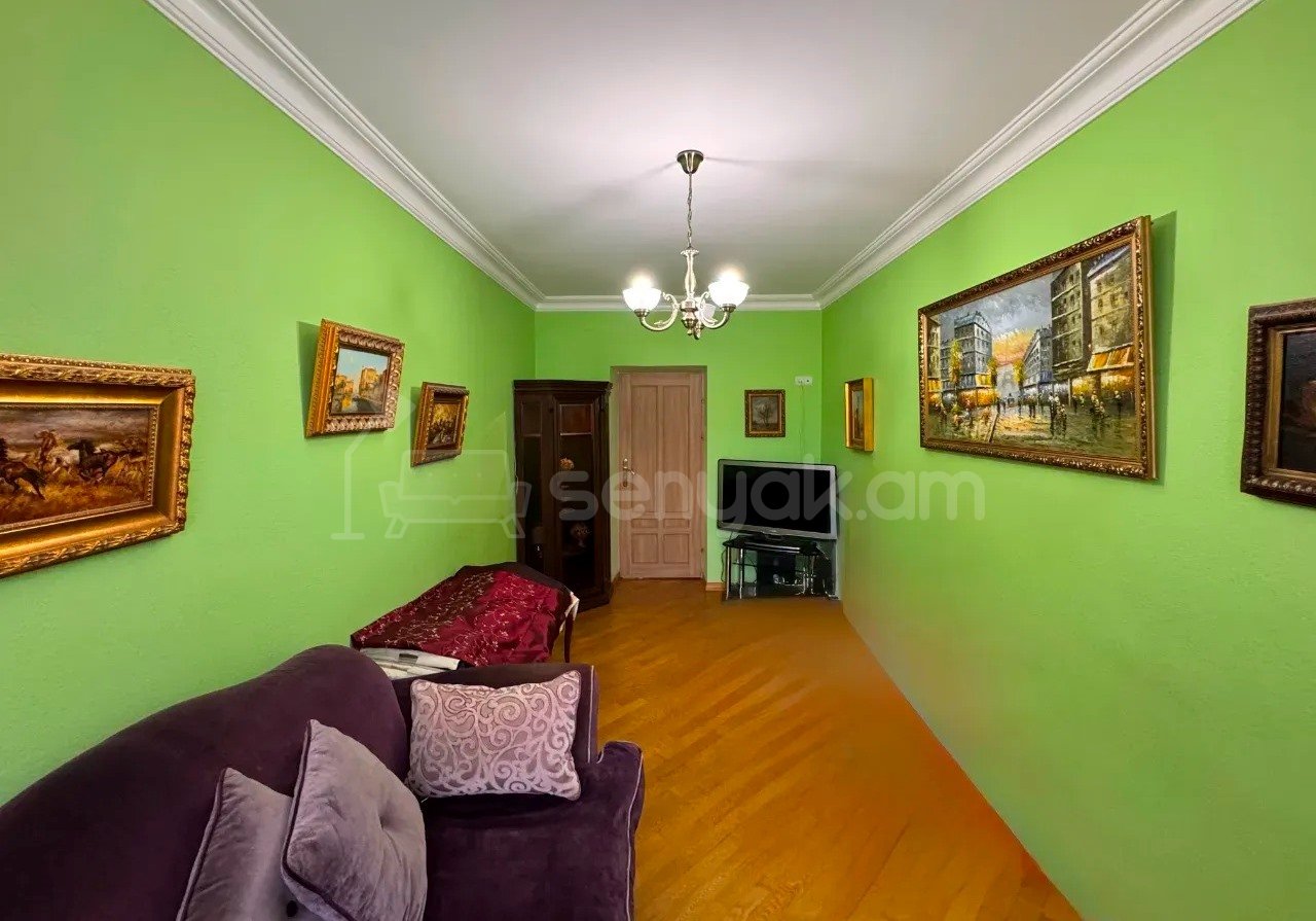 3 Սենյականոց Բնակարան Քարե Շենքում, 73քմ, 4/5 հարկ, Կապիտալ Վերանորոգված