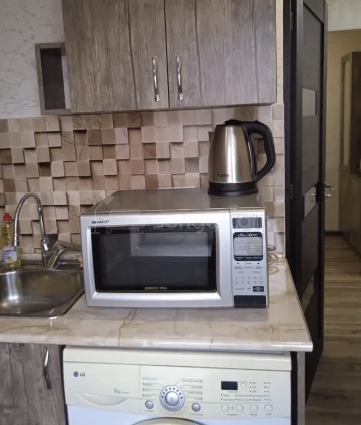 1 Սենյականոց Բնակարան Քարե Շենքում, 45քմ, 3/5 հարկ, Կապիտալ Վերանորոգված, Կահավորված, Արևկող